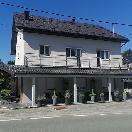 Guest House Mylan Licko Petrovo Selo Zewnętrze zdjęcie
