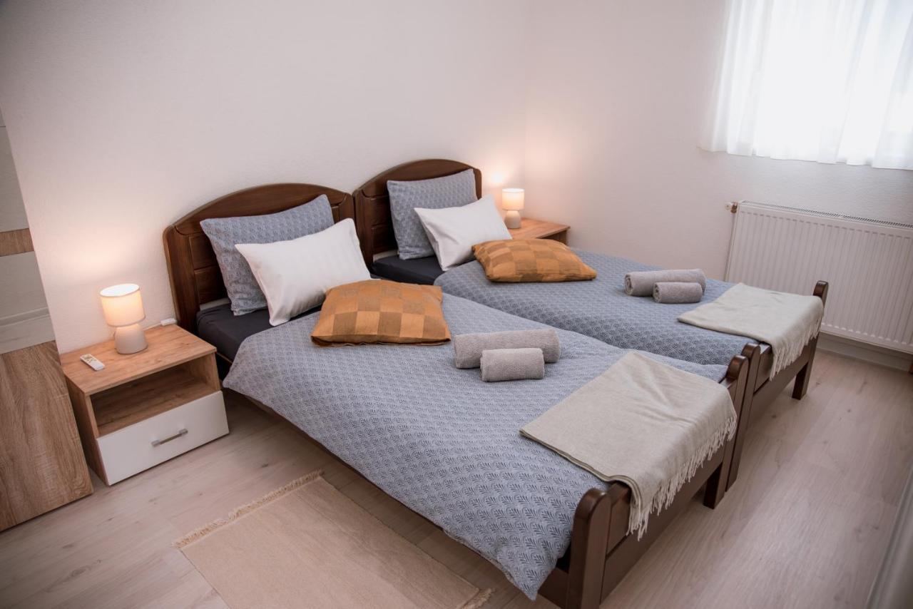 Guest House Mylan Licko Petrovo Selo Zewnętrze zdjęcie