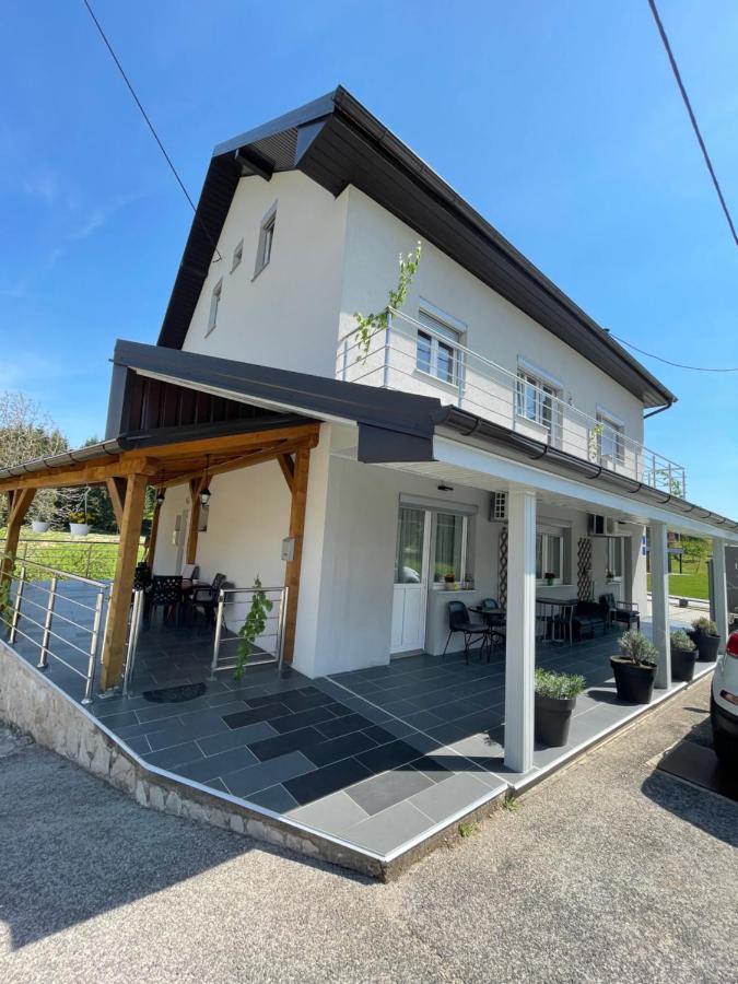 Guest House Mylan Licko Petrovo Selo Zewnętrze zdjęcie